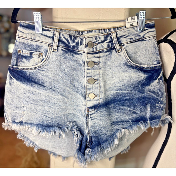 The Bark Premium Denim Cut-Off Shorts Size US 8 / EUR 38 - Picture 1 of 3
